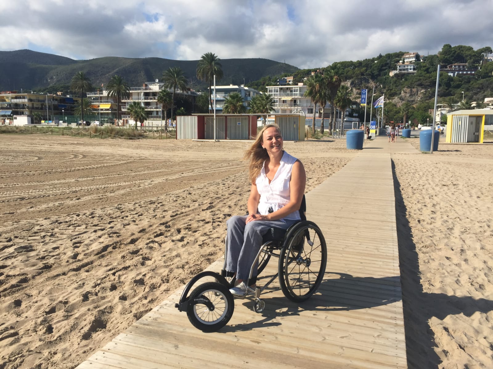 Accessible beach life and healing ocean vibes