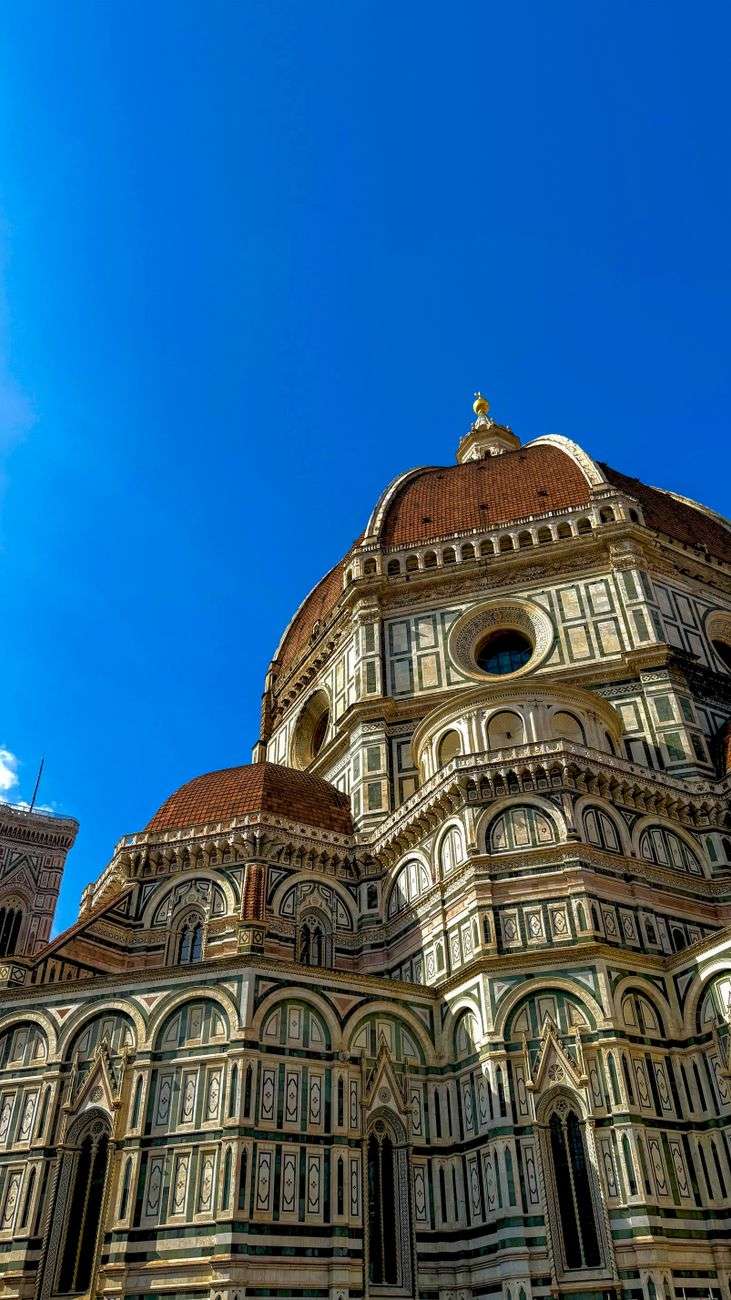 florence s duomo against a clear blue sky